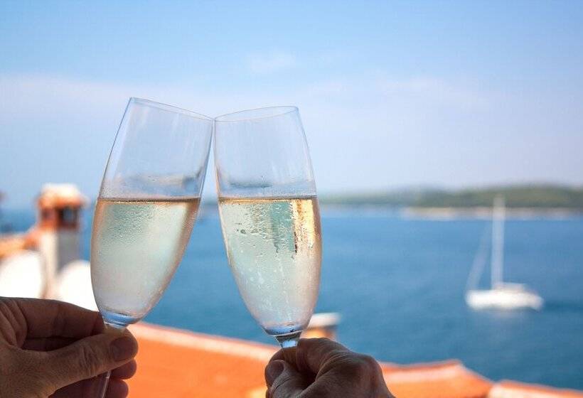 هتل Heritage Angelo D Oro