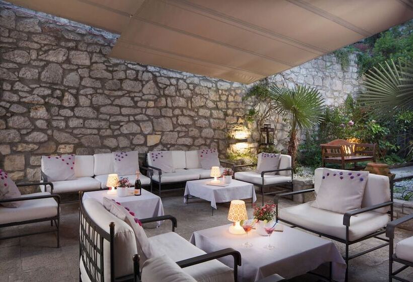 هتل Heritage Angelo D Oro