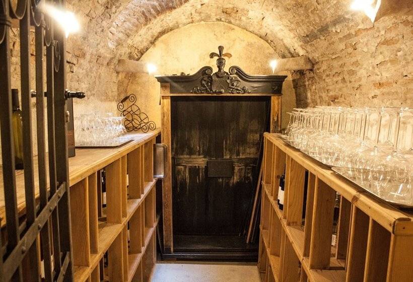 هتل Heritage Angelo D Oro