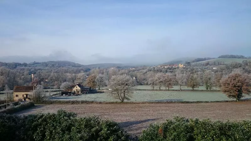 ホテル La Bastie D Urfe
