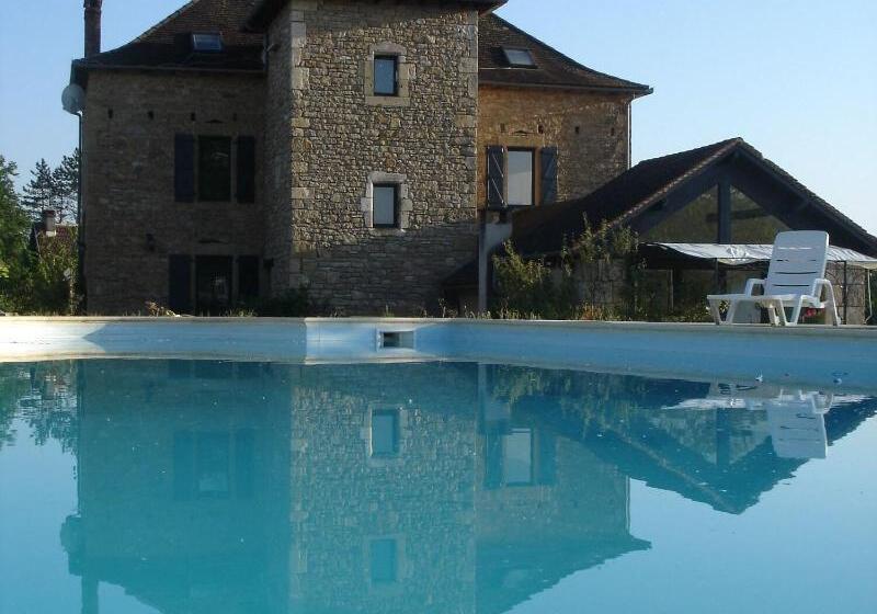 호텔 La Bastie D Urfe