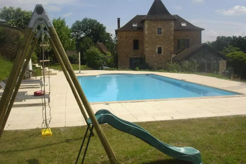 ホテル La Bastie D Urfe