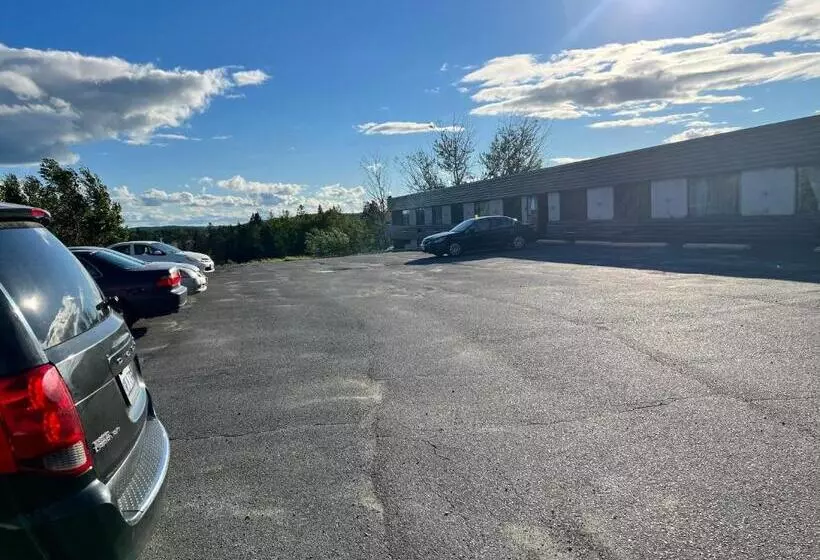 ホテル Lively Inn And Suites   Sudbury
