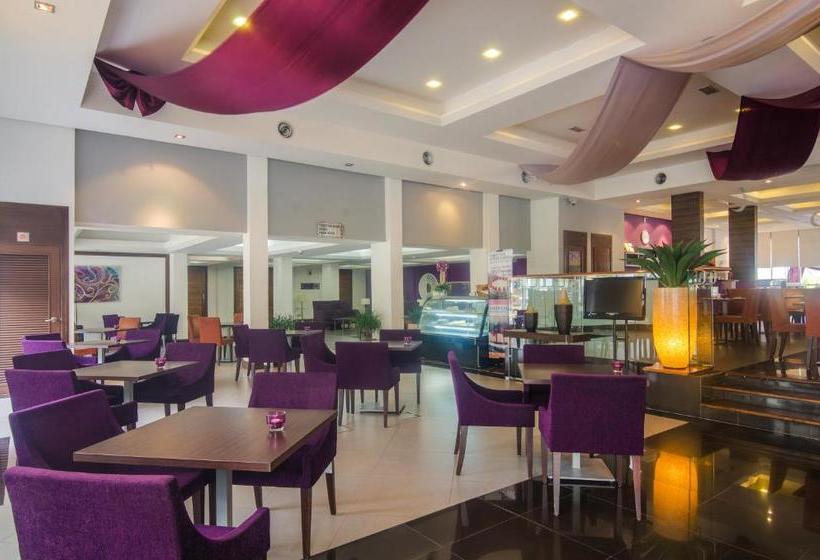 호텔 Puri Pujangga