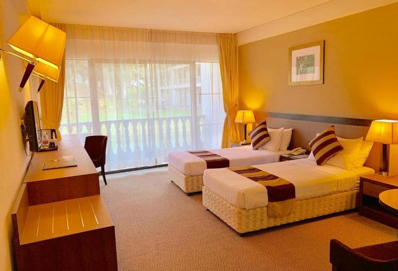 호텔 Puri Pujangga