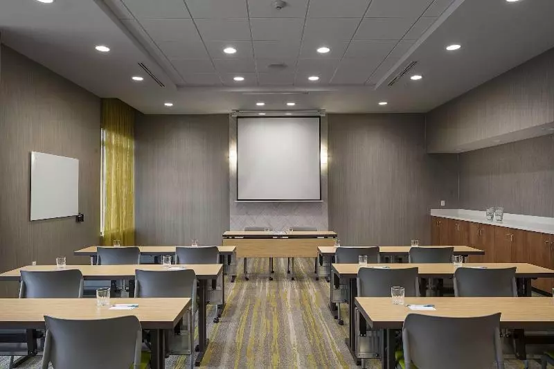 هتل Springhill Suites By Marriott Kalispell