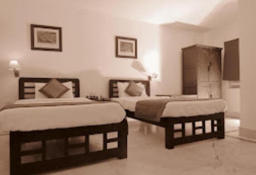 Отель Tiger Lagoon Bandhavgarh