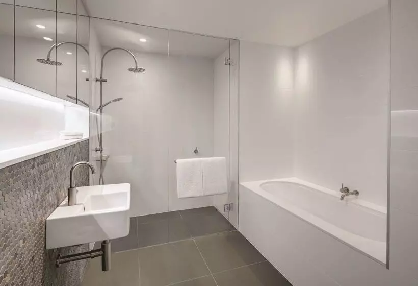 Vibe Hotel Canberra