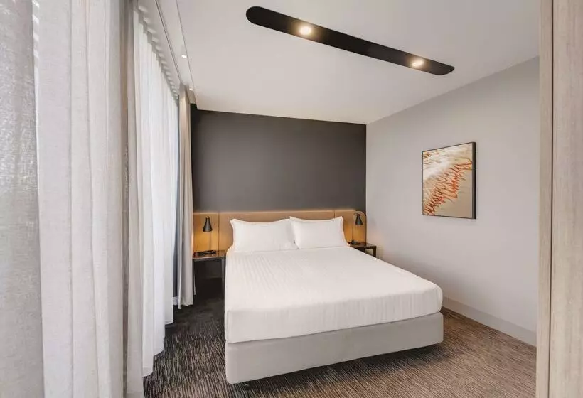 Vibe Hotel Canberra