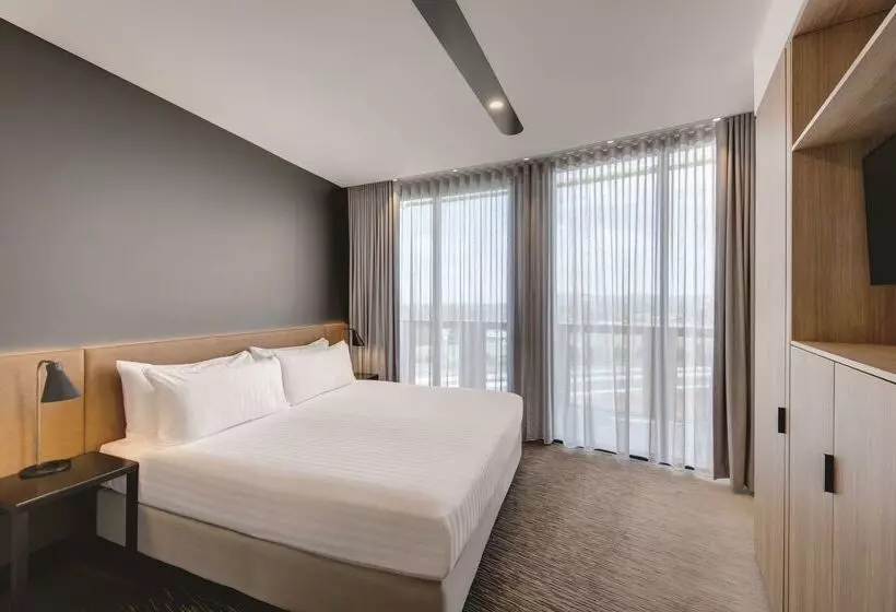 Vibe Hotel Canberra