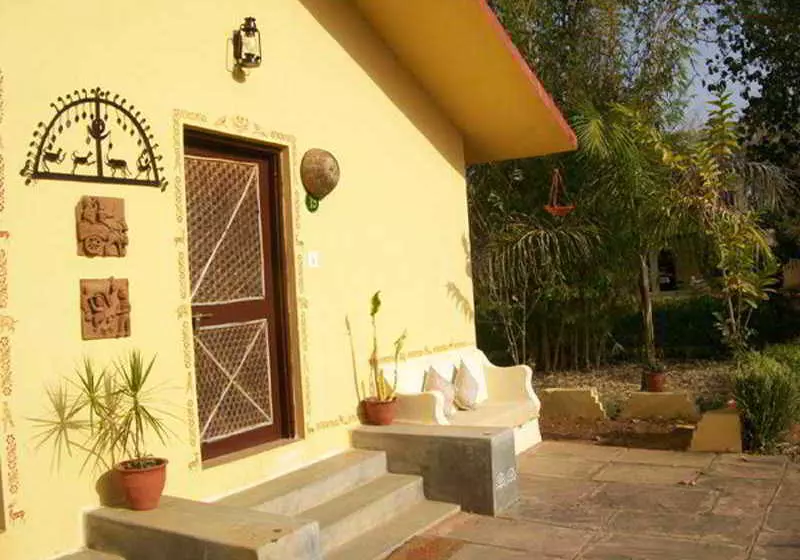 ホテル Welcomheritage Bandhavgarh Jungle Lodge