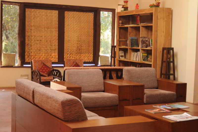 ホテル Welcomheritage Bandhavgarh Jungle Lodge