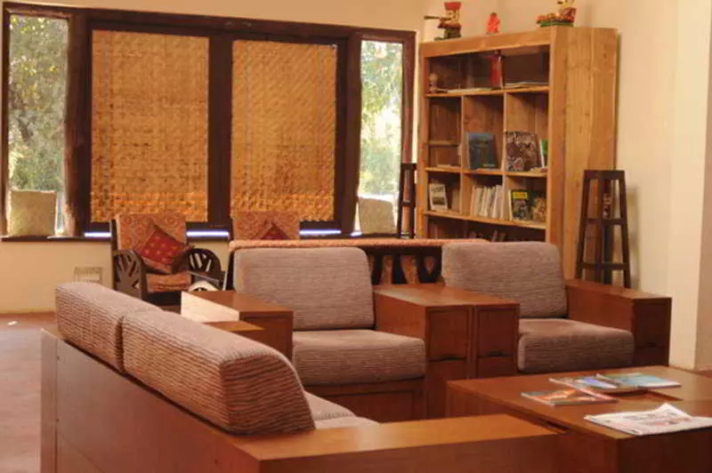 ホテル Welcomheritage Bandhavgarh Jungle Lodge