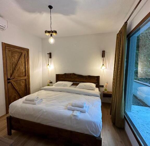 فندق Royal Falls Tati̇l Koyu