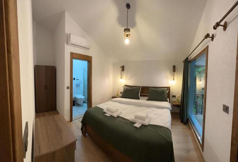 فندق Royal Falls Tati̇l Koyu