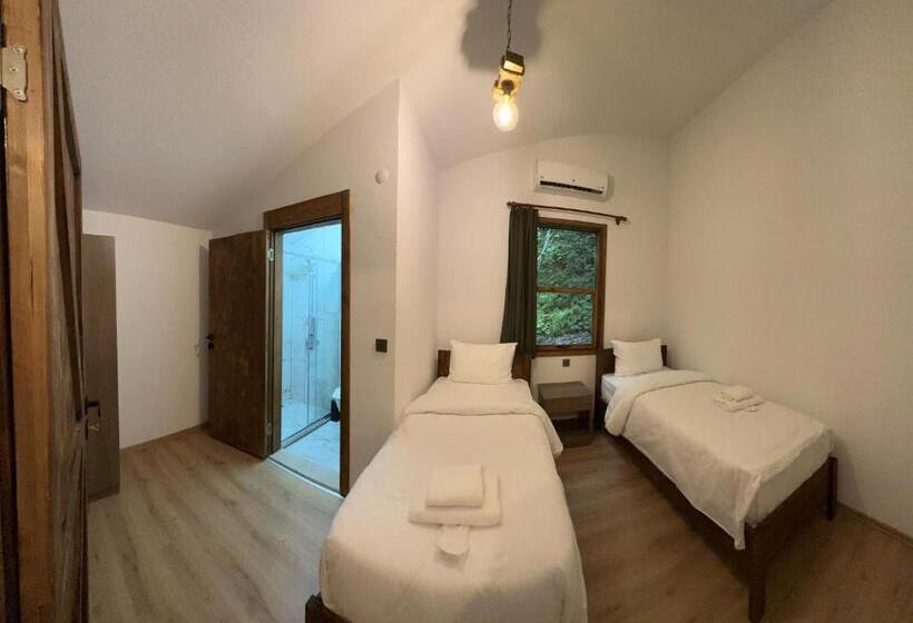 فندق Royal Falls Tati̇l Koyu