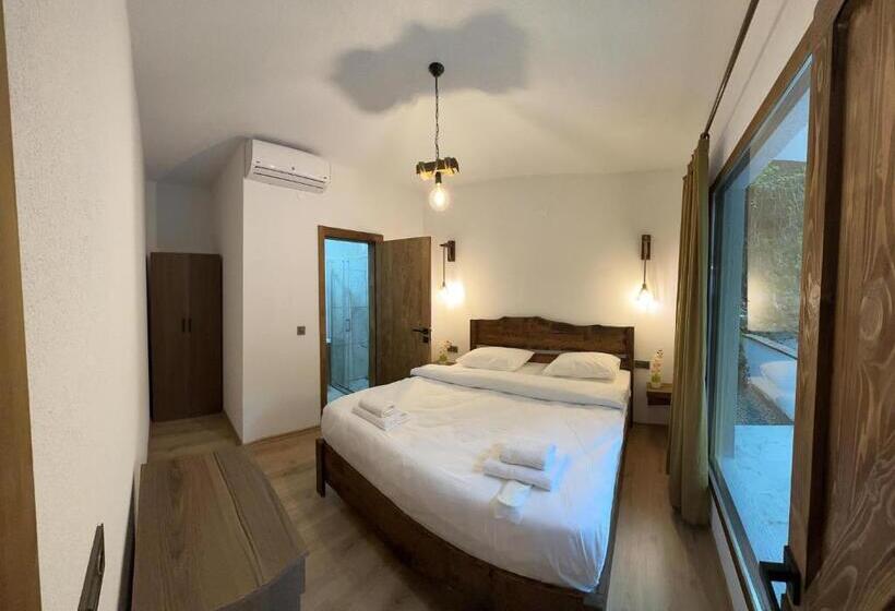 فندق Royal Falls Tati̇l Koyu