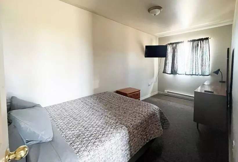 Hotelli The Trail Inn   Yarbo, Sk   Near Esterhazy & Mosaic K1, K2, & K3