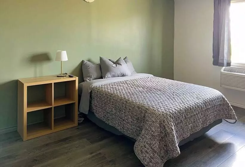 Hotelli The Trail Inn   Yarbo, Sk   Near Esterhazy & Mosaic K1, K2, & K3