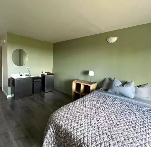 Hotelli The Trail Inn   Yarbo, Sk   Near Esterhazy & Mosaic K1, K2, & K3