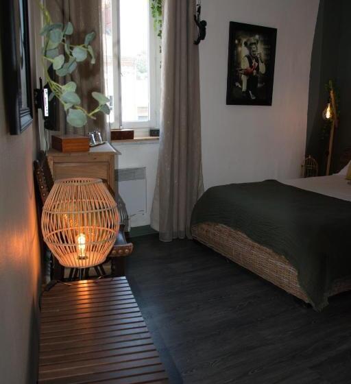 פנסיון Les Demoiselles