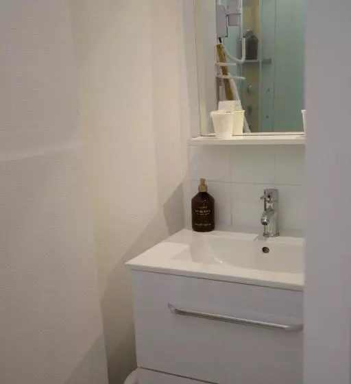 Majatalo Les Demoiselles