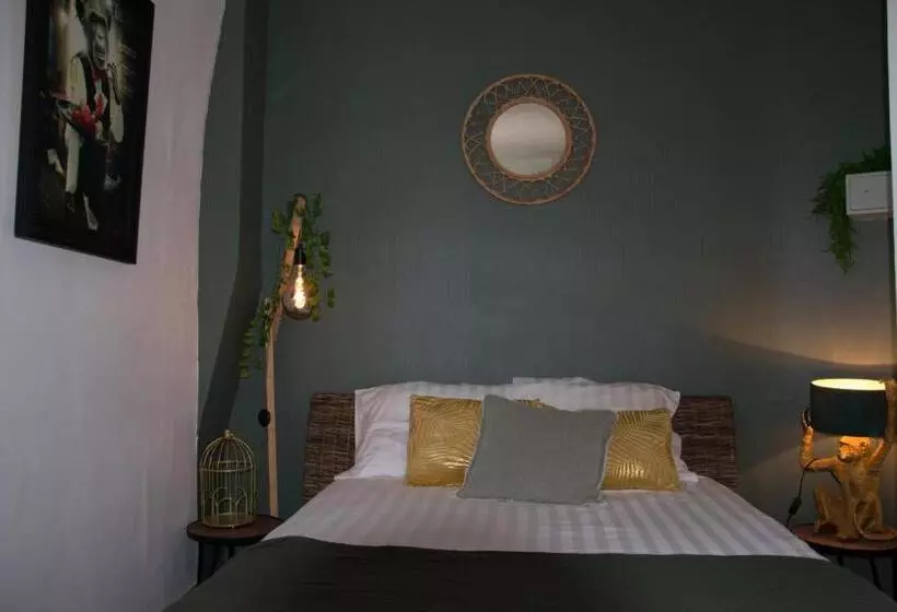 Majatalo Les Demoiselles