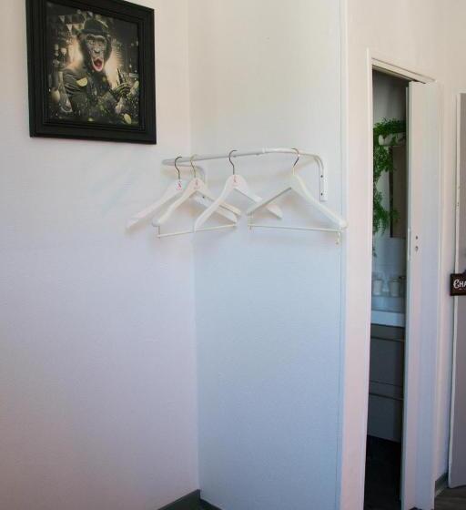 פנסיון Les Demoiselles