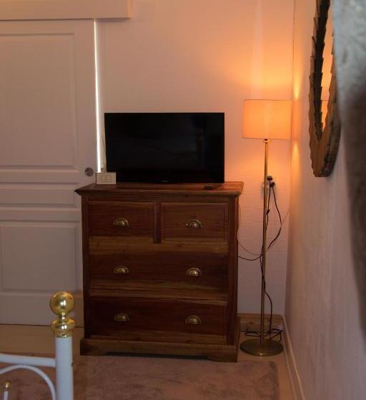 פנסיון Les Demoiselles