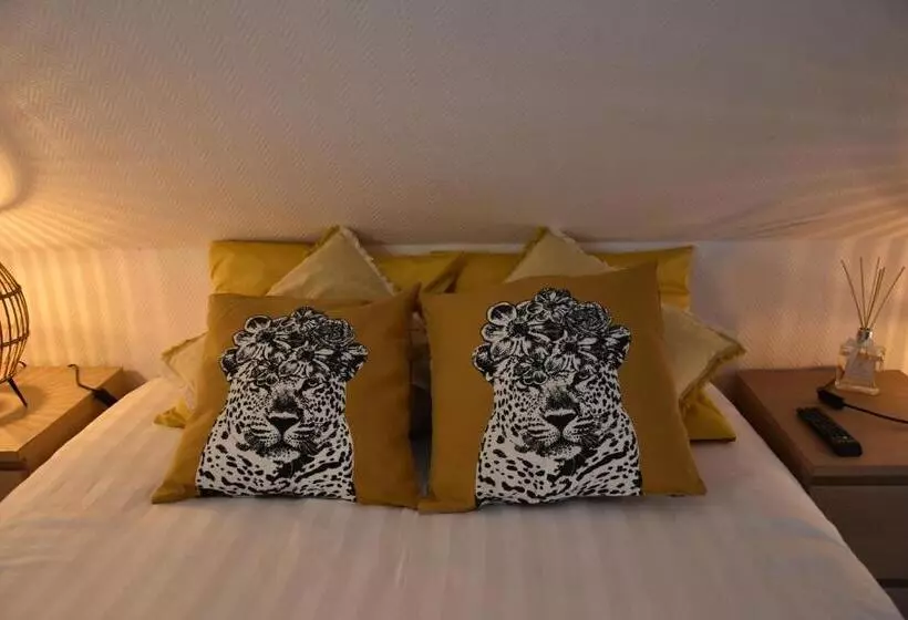 Majatalo Les Demoiselles