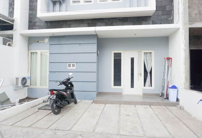 Pension Surabaya Homey Near Airport
