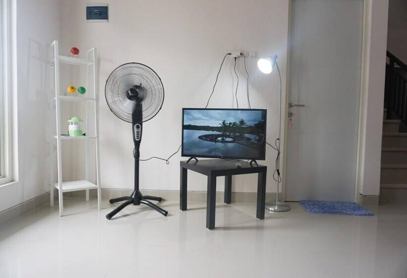 Pension Surabaya Homey Near Airport