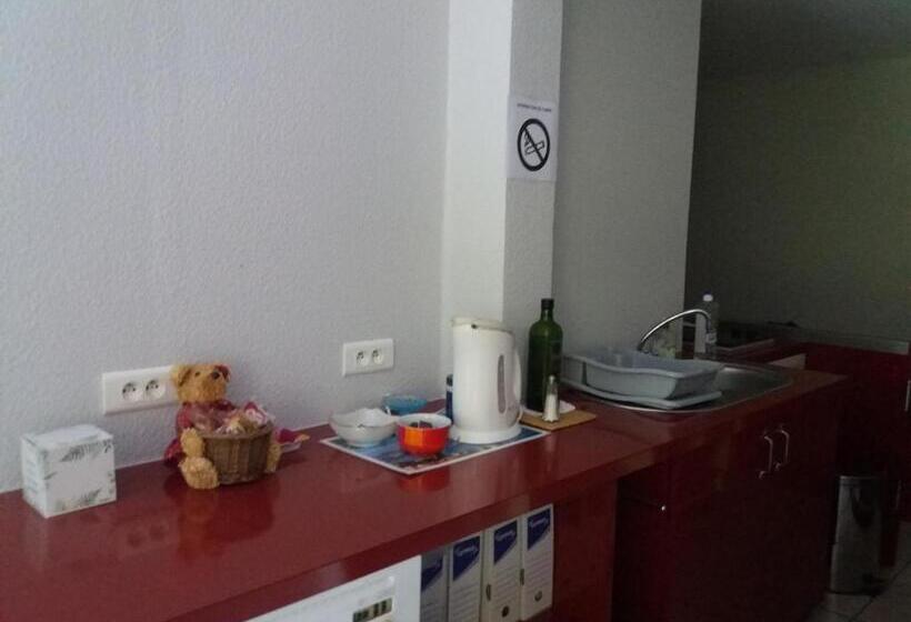 مبيت وإفطار Chambre Dans Maison Avec Piscine Et Cuisine