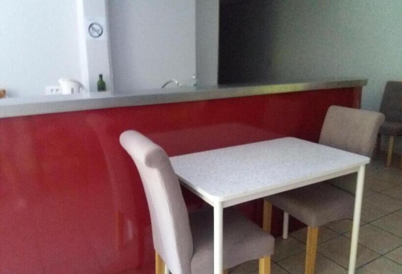 مبيت وإفطار Chambre Dans Maison Avec Piscine Et Cuisine