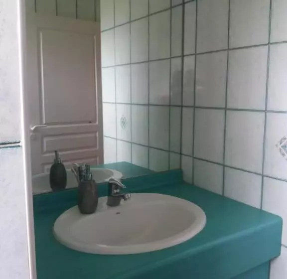 تختخواب و صبحانه Chambre Dans Maison Avec Piscine Et Cuisine
