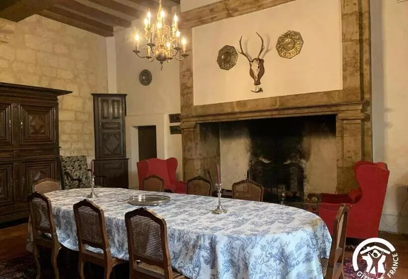 ベッドアンドブレックファースト Château De Gardès