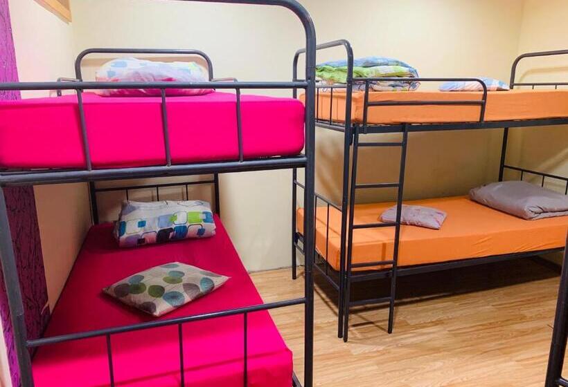 Friends Center Hostel