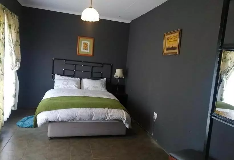 Majatalo Oteng Guest House