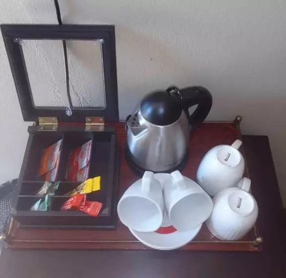 Majatalo Oteng Guest House