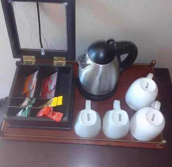 Majatalo Oteng Guest House