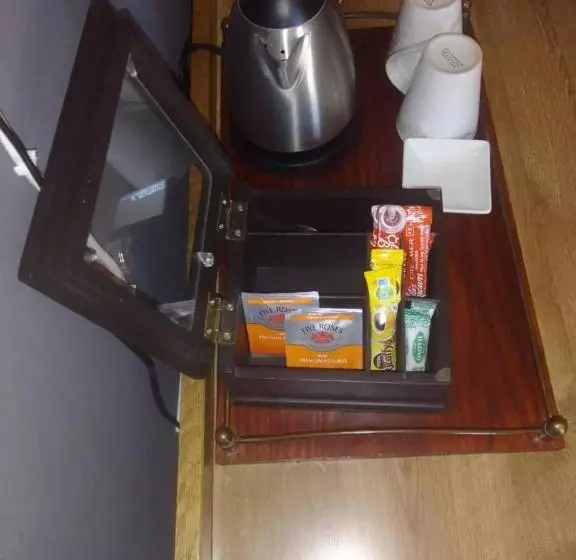 Majatalo Oteng Guest House