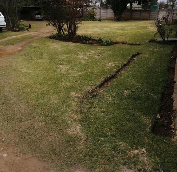 פנסיון Oteng Guest House