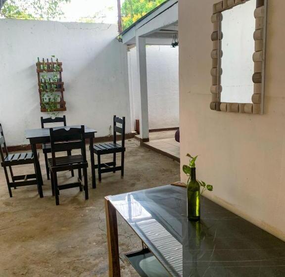 هاستل 8 Habitaciones