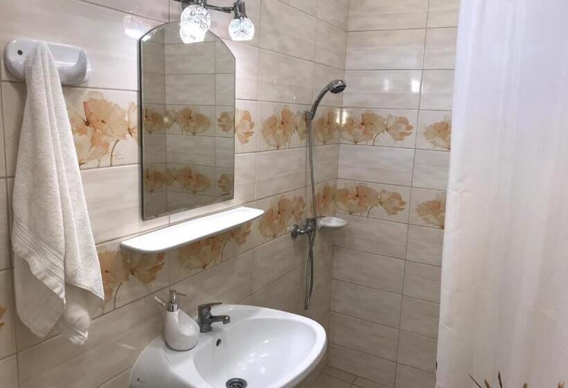 Bed and Breakfast Tó Party Apartman