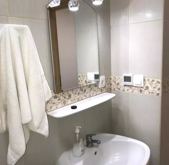 ベッドアンドブレックファースト Tó Party Apartman