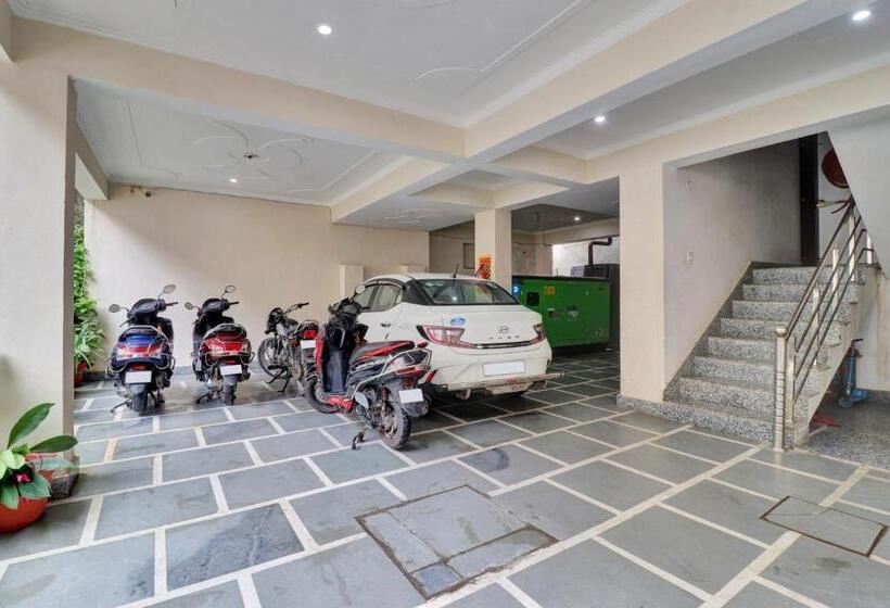 Collection O Hotel Shiv Bliss