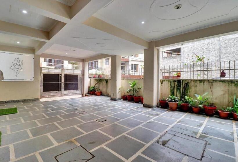 Collection O Hotel Shiv Bliss