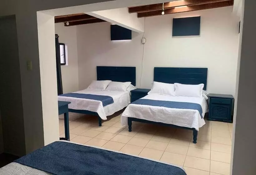 Hotelli & Hostal Santuario