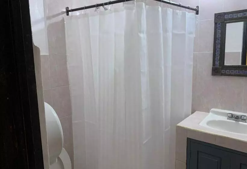 Hotelli & Hostal Santuario