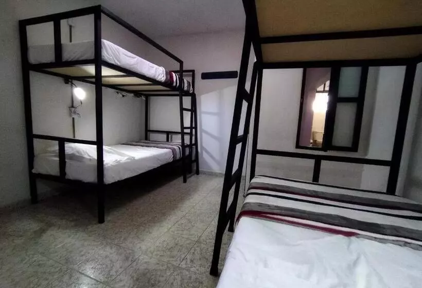 Hotelli & Hostal Santuario